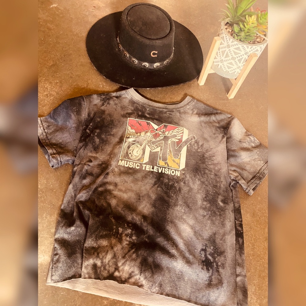 MTV Motorcycle shirt 🎸